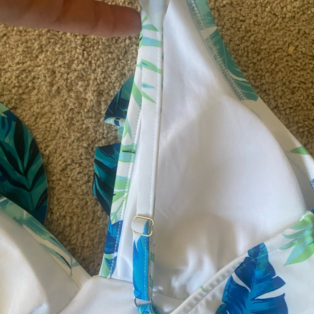 Bathing suit top - Picture 6 of 8